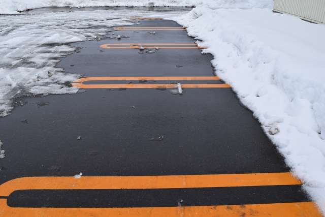 除雪にローダーを活用するメリットと選び方｜冬の作業効率を高める現場視点のポイント