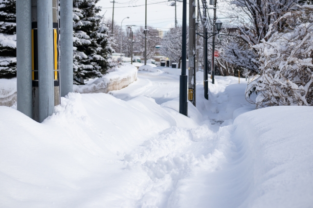 除雪作業の効率を高めるには？現場負担を減らす実践ポイントと設備導入の考え方